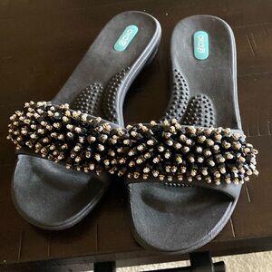 Oka Bee sandals